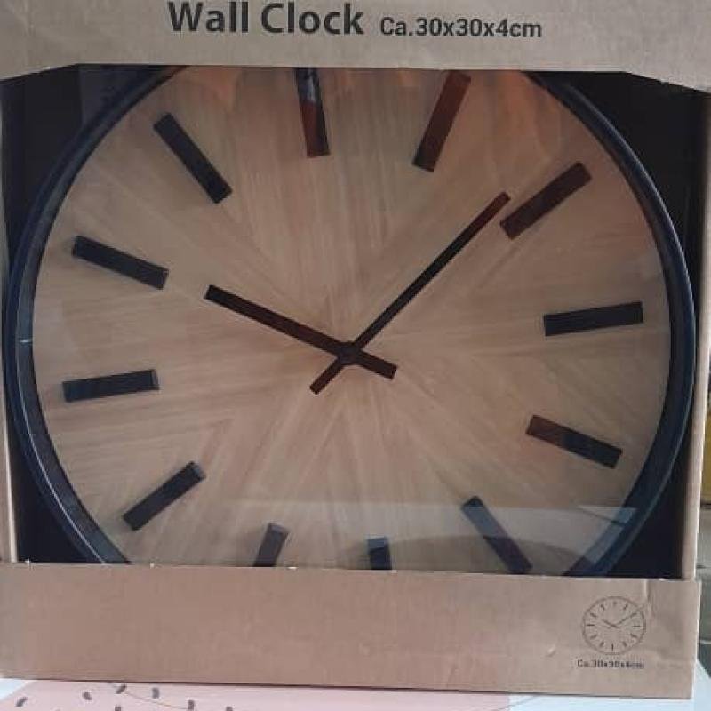 Montre wall clock