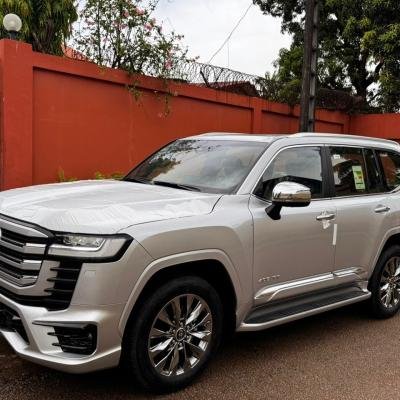 TOYOTA LAND CRUISER VXR
